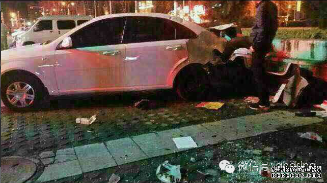 事故丨秦皇島開發(fā)區(qū)廣緣超市附近發(fā)生連環(huán)車禍！司機逃逸