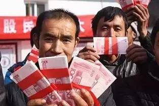 省級(jí)財(cái)政扶貧資金總量327500萬(wàn)元